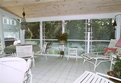 626 Main St, Cotuit, MA 02635 photo 8