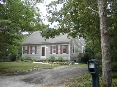 381 Straightway, Hyannis, MA 02601 photo 2