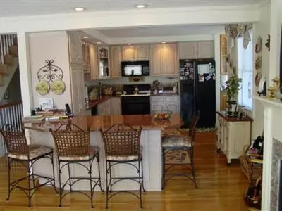 65 Bay Pointe Dr, Buzzards Bay, MA 02532 photo 3