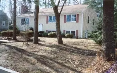 72 Pond Cir, Mashpee, MA 02649 photo 1