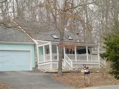 94 Deerfield Rd, Mashpee, MA 02649 photo 1