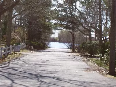 15 Menemsha Rd, Mashpee, MA 02649 photo 4