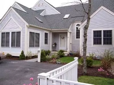 22 Gold Leaf Ln, Mashpee, MA 02649 photo 2