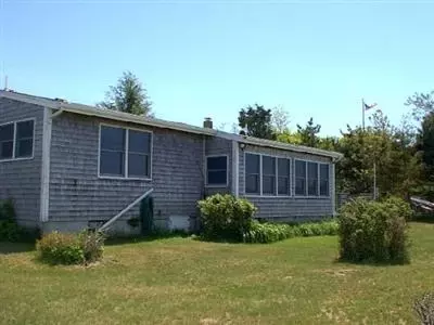 277 Monomoscoy Rd, Mashpee, MA 02649 photo 1