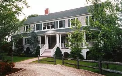 480 Williston Rd, Sagamore Beach, MA 02562 photo 1
