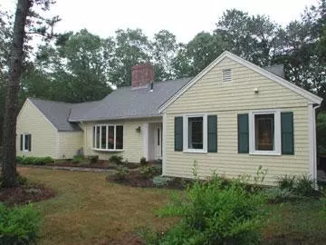 908 Old Post Rd, Cotuit, MA 02635 photo 1