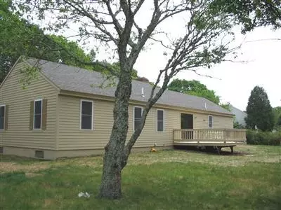 895 Phinneys Ln, Centerville, MA 02632 photo 3
