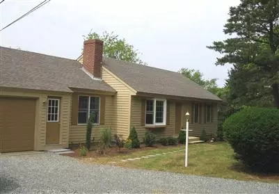 895 Phinneys Ln, Centerville, MA 02632 photo 1