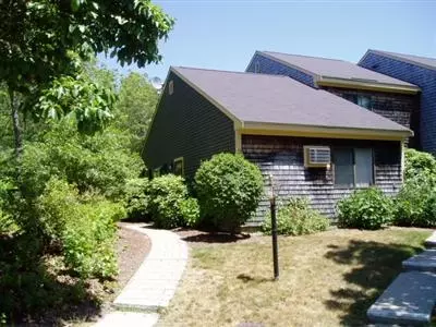 30 Round House Rd, Bourne, MA 02532 photo 1
