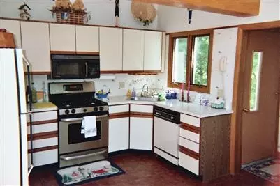 132 Whippoorwill Cir, Mashpee, MA 02649 photo 4