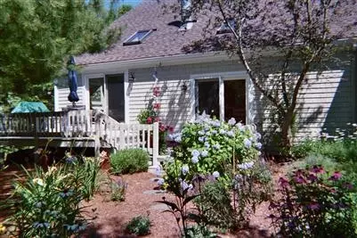 132 Whippoorwill Cir, Mashpee, MA 02649 photo 2