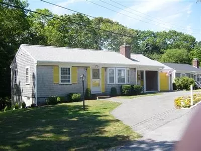 61 Lantern Ln, Hyannis, MA 02601 photo 1
