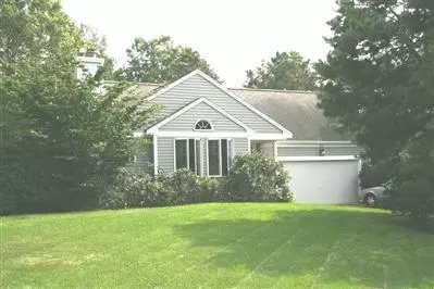 20 Barnacle Ln, Mashpee, MA 02649 photo 1