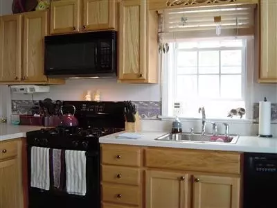 35 Grant Breen Dr, Mashpee, MA 02649 photo 2