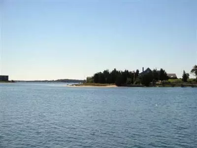 38 Pine Tree Dr, Buzzards Bay, MA 02532 photo 6