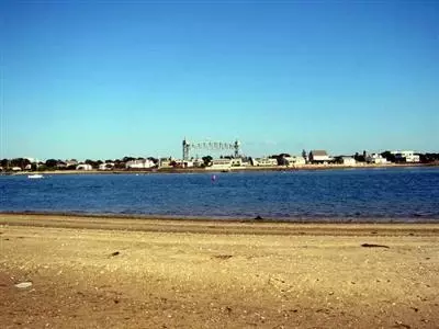 38 Pine Tree Dr, Buzzards Bay, MA 02532 photo 4