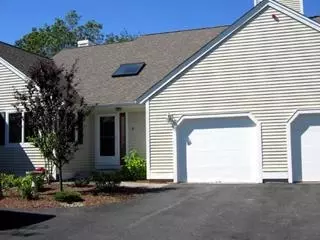 8 Beacon Ct, Mashpee, MA 02649 photo 1