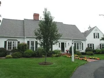 1430 S County Rd, Osterville, MA 02655 photo 1