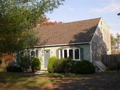715 Old Barnstable Rd, Mashpee, MA 02649 photo 1