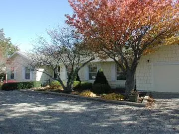 64 Greensward Rd, Mashpee, MA 02649 photo 2