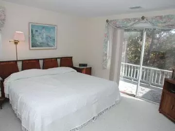 64 Greensward Rd, Mashpee, MA 02649 photo 11