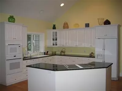 18 Fairwinds Dr, Osterville, MA 02655 photo 2