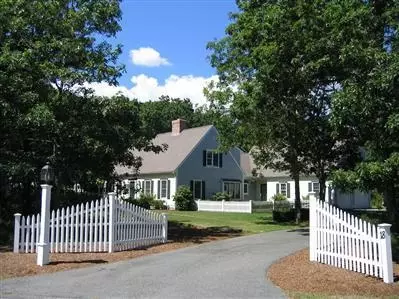 18 Fairwinds Dr, Osterville, MA 02655 photo 1