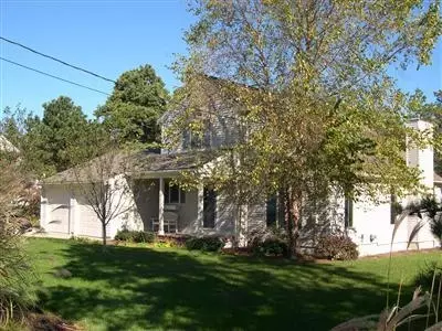 38 Monomoscoy Rd, Mashpee, MA 02649 photo 2