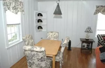 31 S Main St, Centerville, MA 02632 photo 3