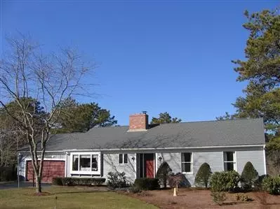 185 Surf Dr, Mashpee, MA 02649 photo 1
