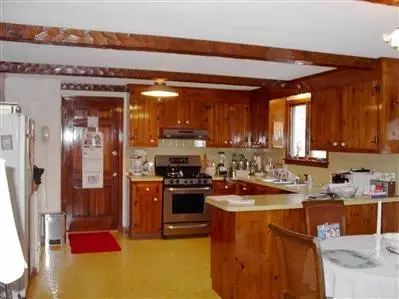 33 Carriage Ln, Barnstable, MA 02630 photo 3