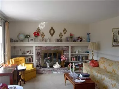 33 Carriage Ln, Barnstable, MA 02630 photo 2