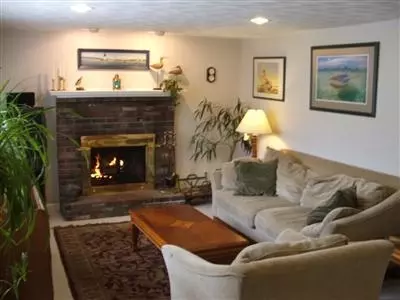 41 Edgewater Rd, Mashpee, MA 02649 photo 2