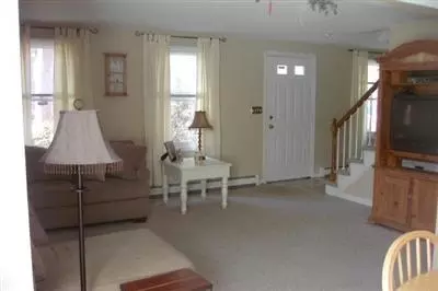 202 Mashpee Neck Rd, Mashpee, MA 02649 photo 4