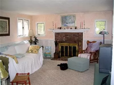 75 Old Oyster Rd, Cotuit, MA 02635 photo 5