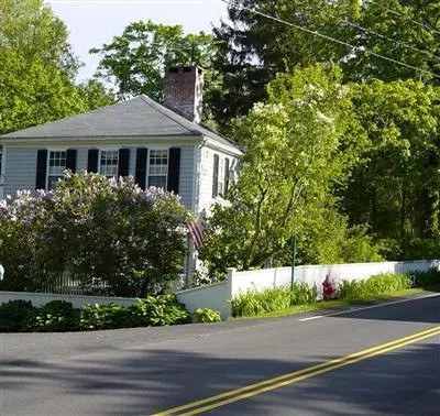 2 Bow Ln, Barnstable, MA 02630 photo 2