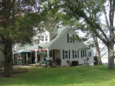 2 Jefferson Rd, Bourne, MA 02532 photo 1