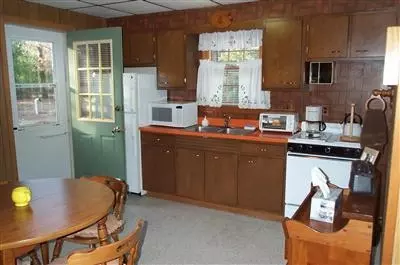 13 Compass Dr, Mashpee, MA 02649 photo 2