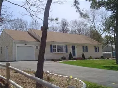 160 Gleneagle Dr, Centerville, MA 02632 photo 1