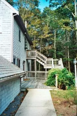 88 Railroad Ave, Barnstable, MA 02630 photo 3
