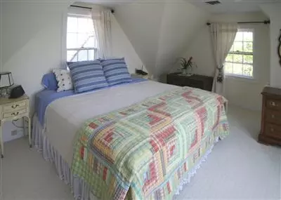 980 Main St, Cotuit, MA 02635 photo 8