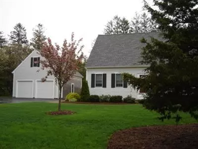 90 Willimantic Dr, Marstons Mills, MA 02648 photo 2