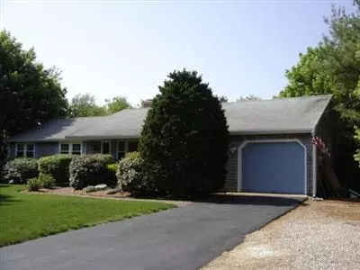 73 Lakeview Ave, Centerville, MA 02632 photo 1