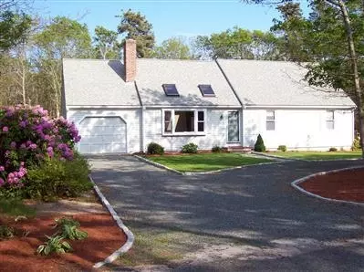 12 Crawford Rd, Cotuit, MA 02635 photo 1