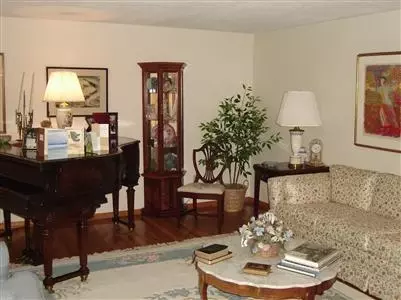 392 Buckskin, Centerville, MA 02632 photo 3