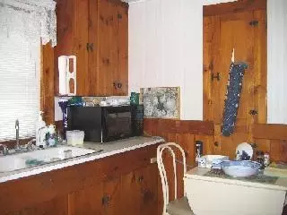 13 Second Ave, Wareham, MA 02571 photo 4
