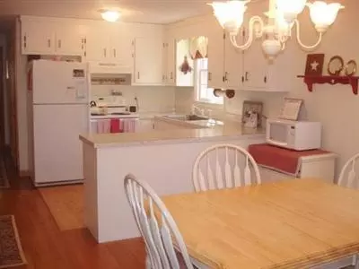 778 Putnam Ave, Cotuit, MA 02635 photo 5