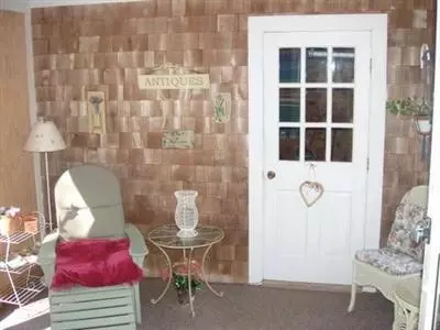 778 Putnam Ave, Cotuit, MA 02635 photo 3