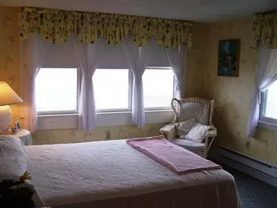 93 Phillips Rd, Sagamore Beach, MA 02562 photo 7