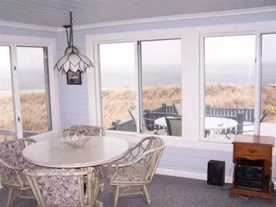 93 Phillips Rd, Sagamore Beach, MA 02562 photo 6
